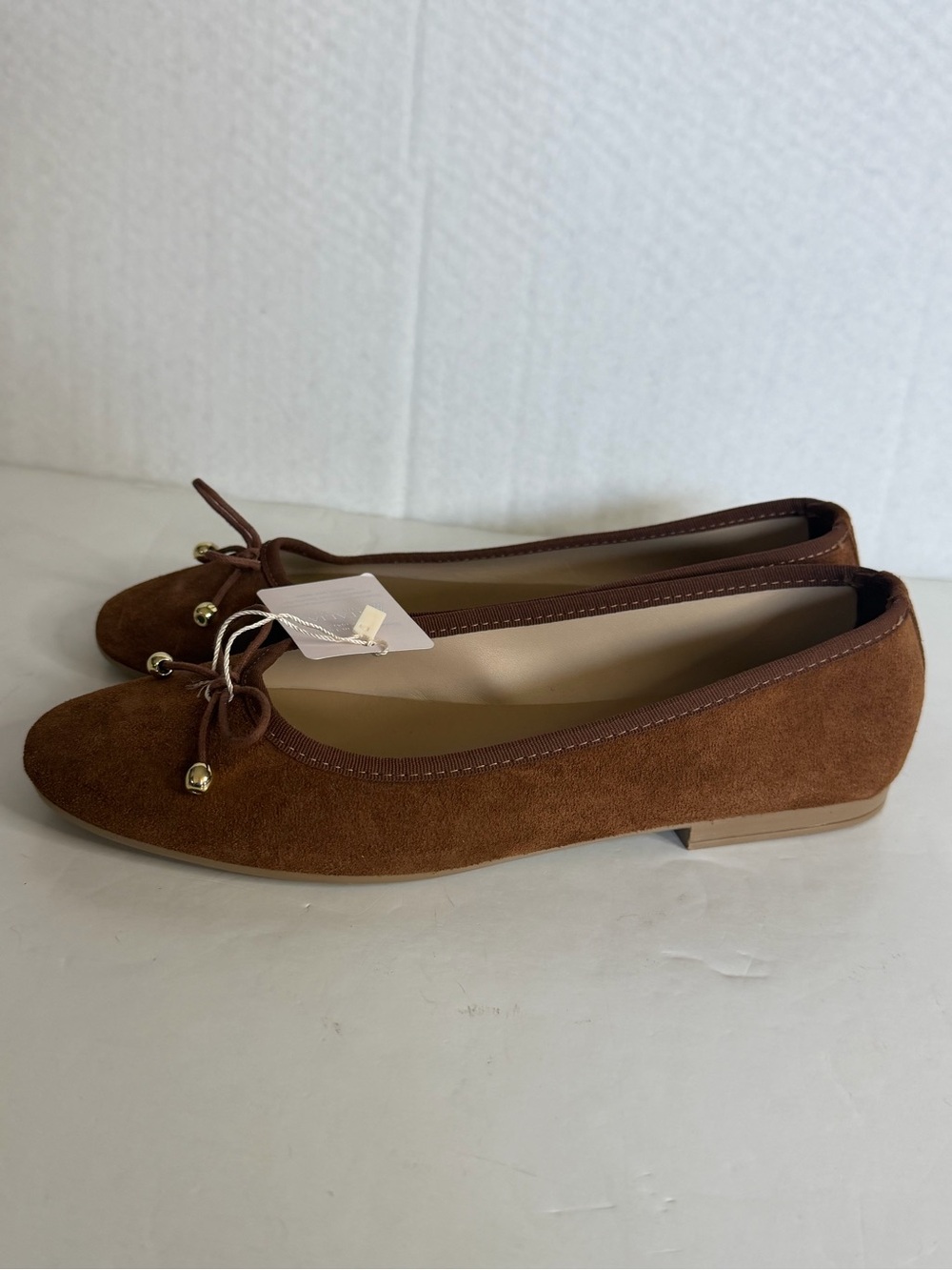 NWT Italian Shoemakers brown suede flats Ballet with bow & gold hardware